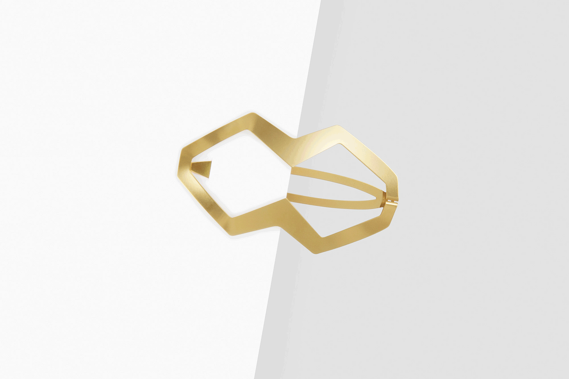 Product images of minimalist designer hair clip Dora available in silver-tone, silver-plated, gold-plated and Roségold-plated