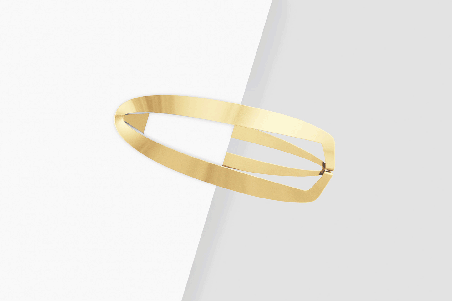 Product images of designer hair clip BEA by CLINQ partially clipped in. Available in silver tone, silver plated, gold plated and rose gold plated.