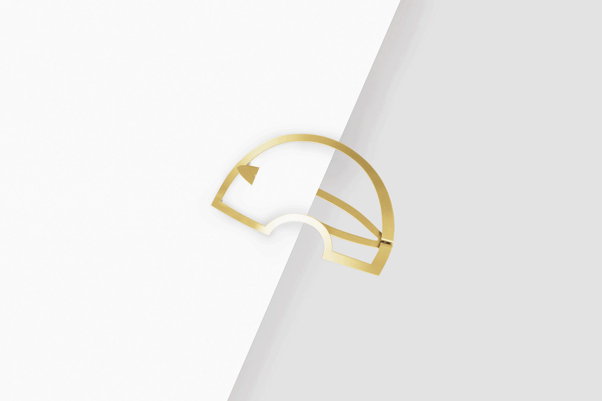 Product images of designer hair clip Carlina by Clinq available in silver-tone, silver-plated, gold-plated and Roségold-plated