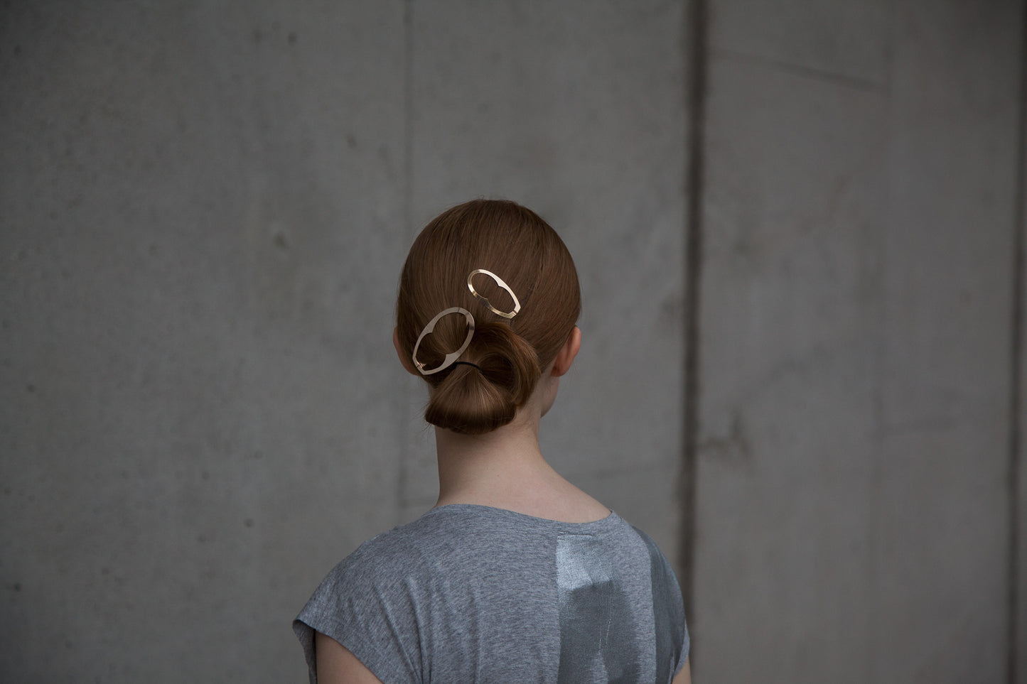Designer hair clip Enid and Jane by Clinq styled with a folded low ponytail