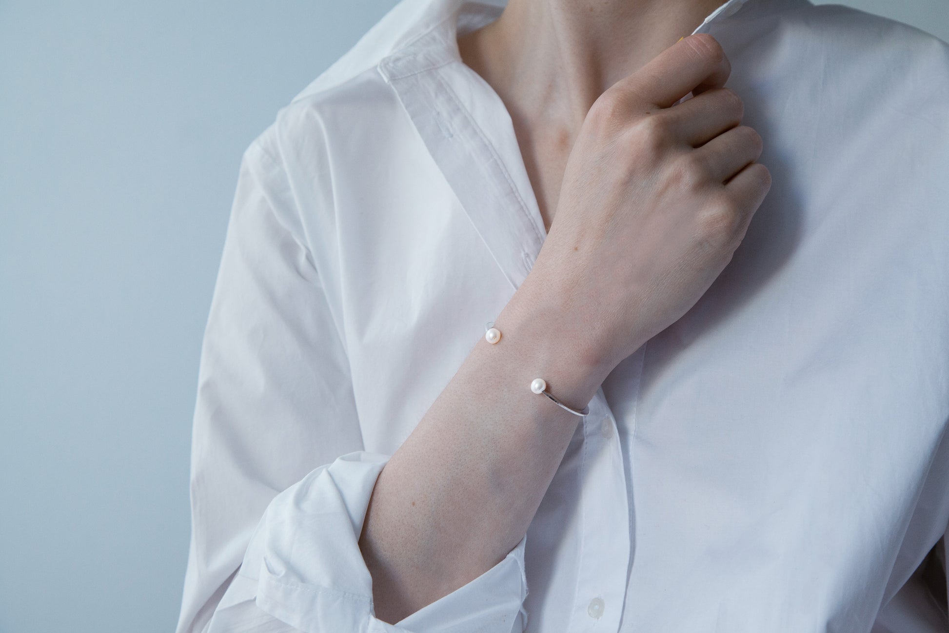 Close up of designer cuff bracelet Della by Clinq