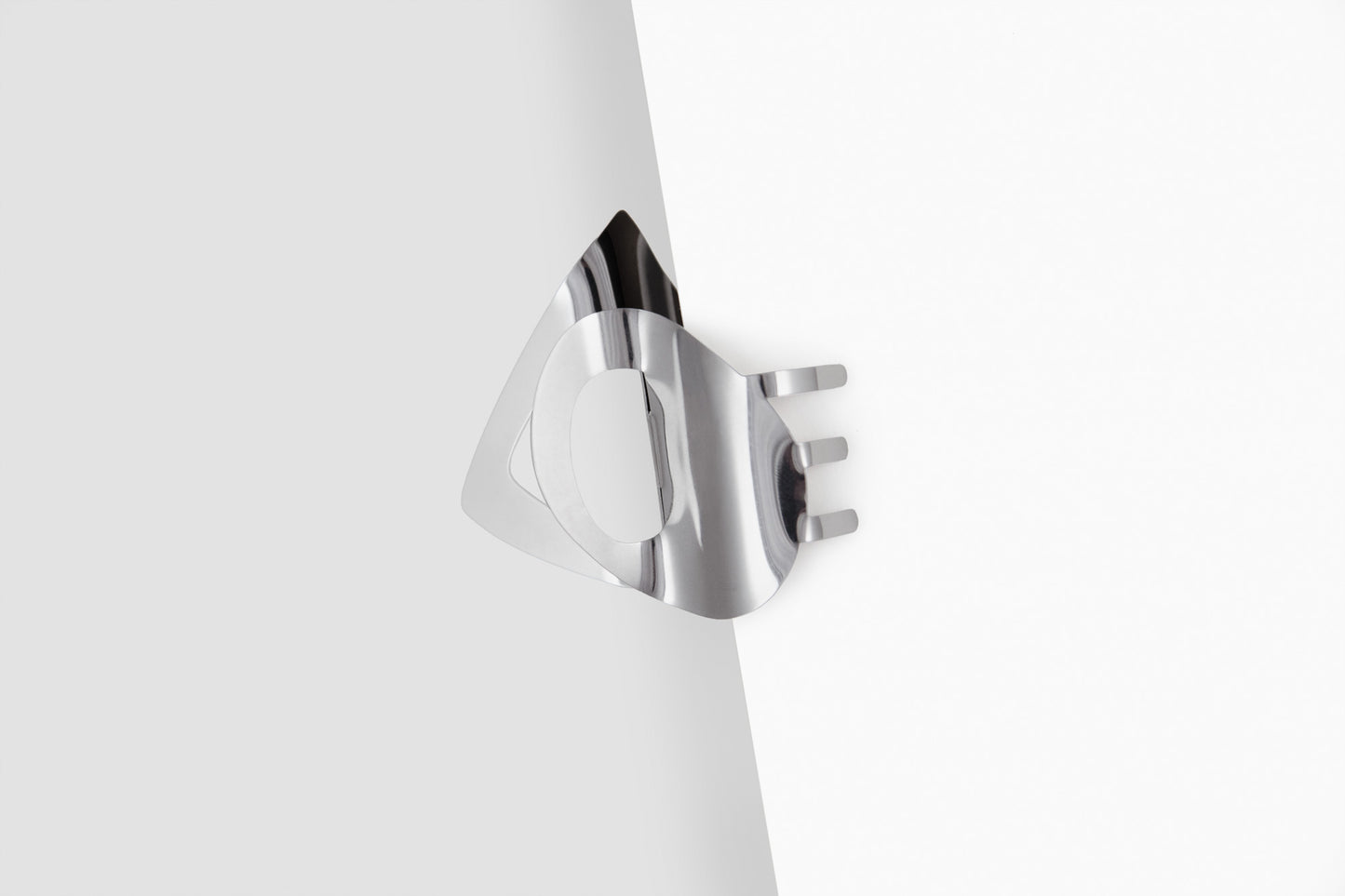 Designer claw clip Pia made from mirror polished stainless steel